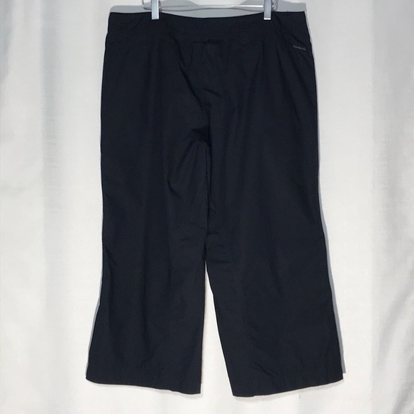 CALVIN KLEIN JEANS LightWeight Cropped Pants Black - Picture 3 of 5